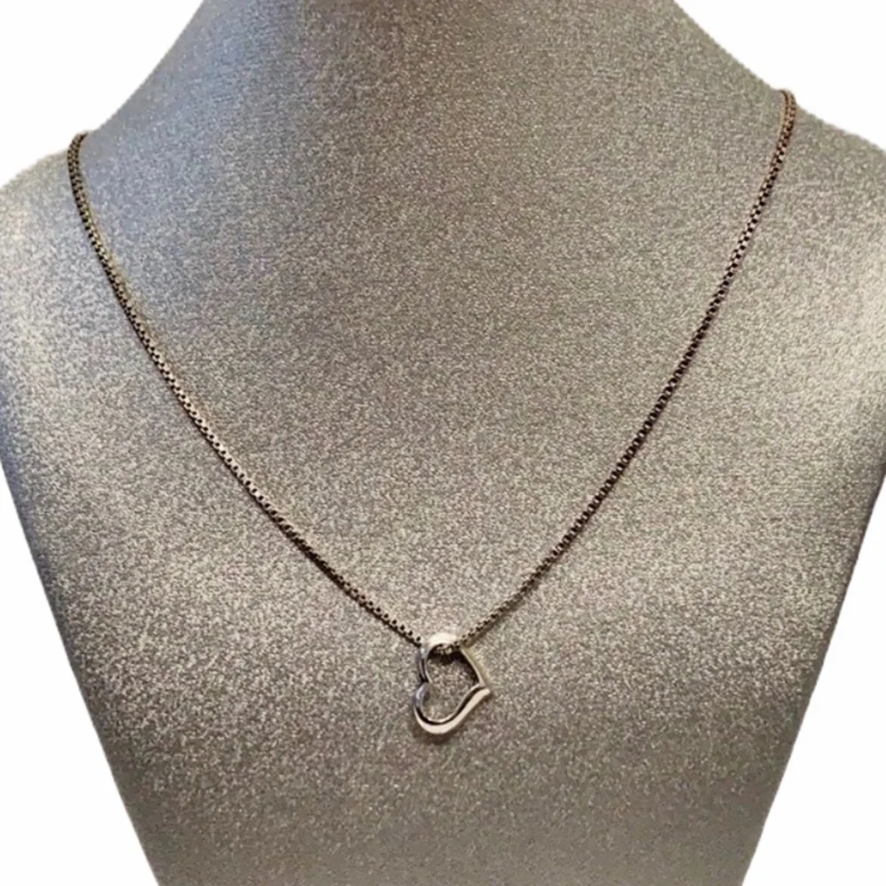 STERLING SILVER NECKLACE Floating heart charm Box chain 20” Whimsical Like new